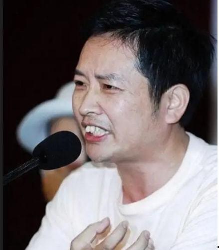 明星网红应主动带头,引领潮流，树立榜样