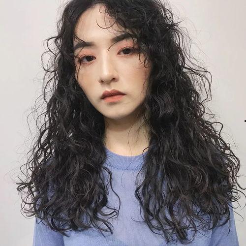 明星网红经常烫发染发,烫染潮流下的明星网红发色变换解析