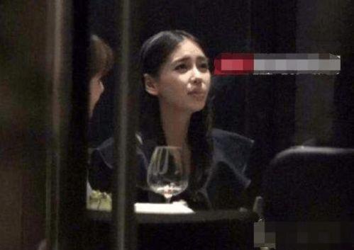 明星网红抽电子烟,电子烟风潮下的明星网红效应解析