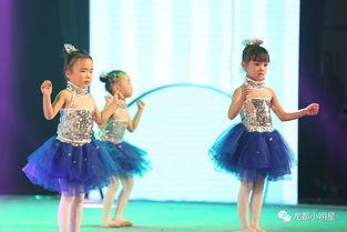 明星网红舞蹈对比图,舞动魅力，谁更胜一筹？