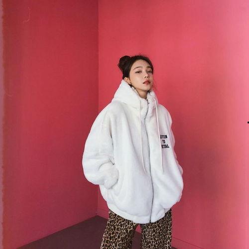 韩国明星网红穿搭,韩国明星网红穿搭解析