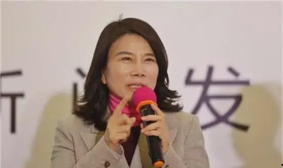 明星网红直播说黄家驹,网红直播中的永恒传奇