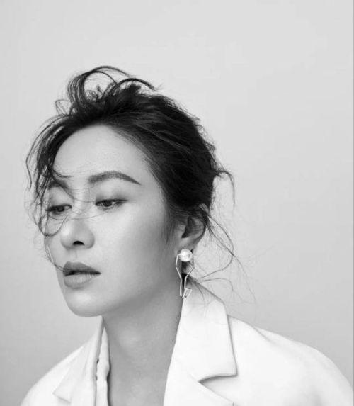 明星网红直播说黄家驹,网红直播中的永恒传奇