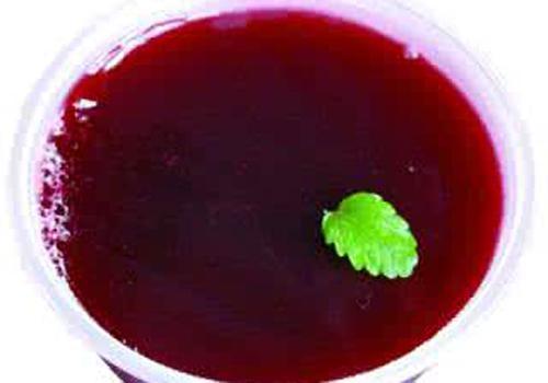 蜜瓜里面有黑籽可以吃吗,可食用之谜揭秘