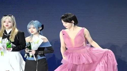 明星网红同台唱歌区别,明星网红同台献声，精彩瞬间大盘点