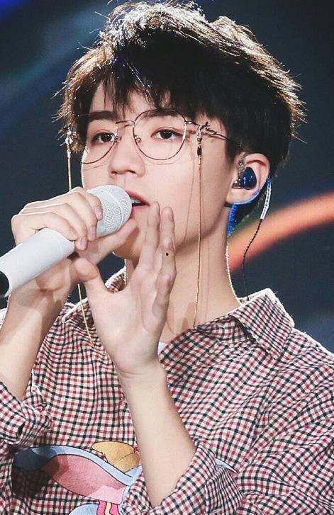 吃瓜爆料李现王俊凯,娱乐圈风云再起