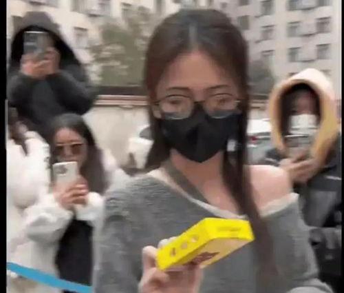 爆料吃瓜真人是谁啊视频,视频爆料背后的神秘人物