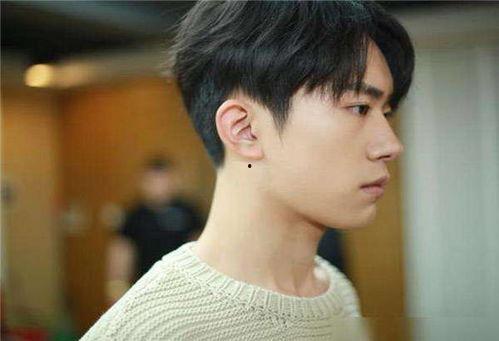 易烊千玺吃瓜娱乐圈,娱乐圈吃瓜背后的故事